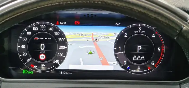 Land Rover Range Rover Velar view 14