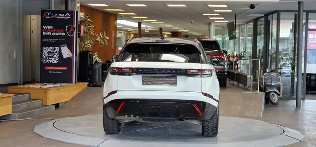 Land Rover Range Rover Velar view 8