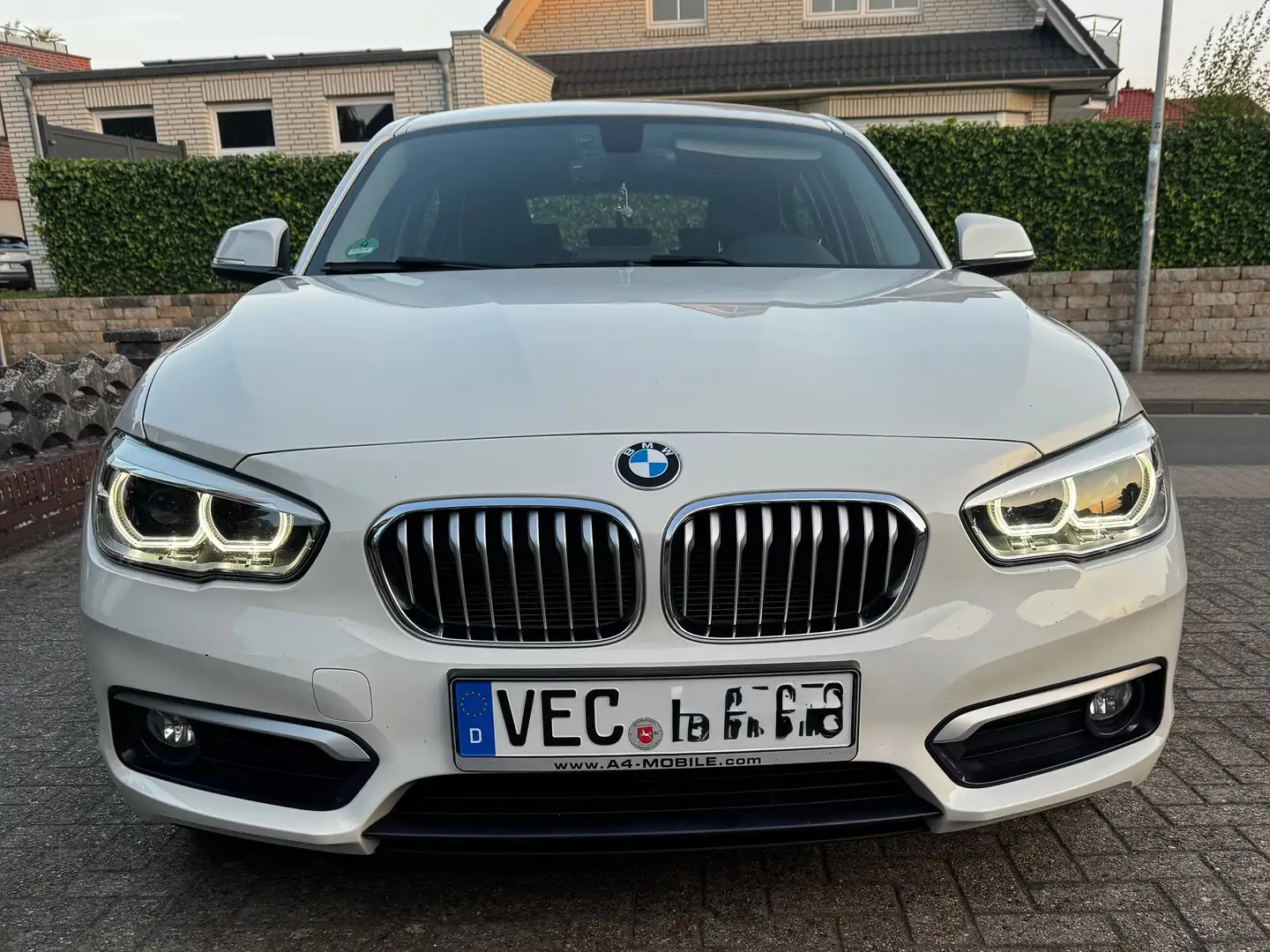 BMW 118 118i Urban Line White - 1