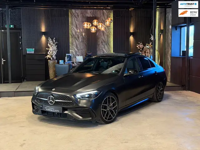 Mercedes-Benz C 180 AMG Line Plus|PANO|SFEER|FULL OPTIONS