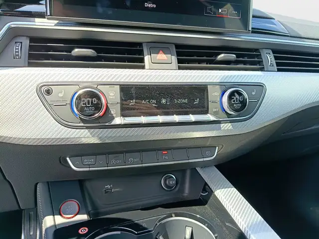 Audi RS4 view 13