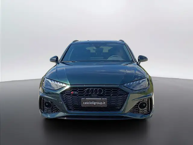 Audi RS4 view 2