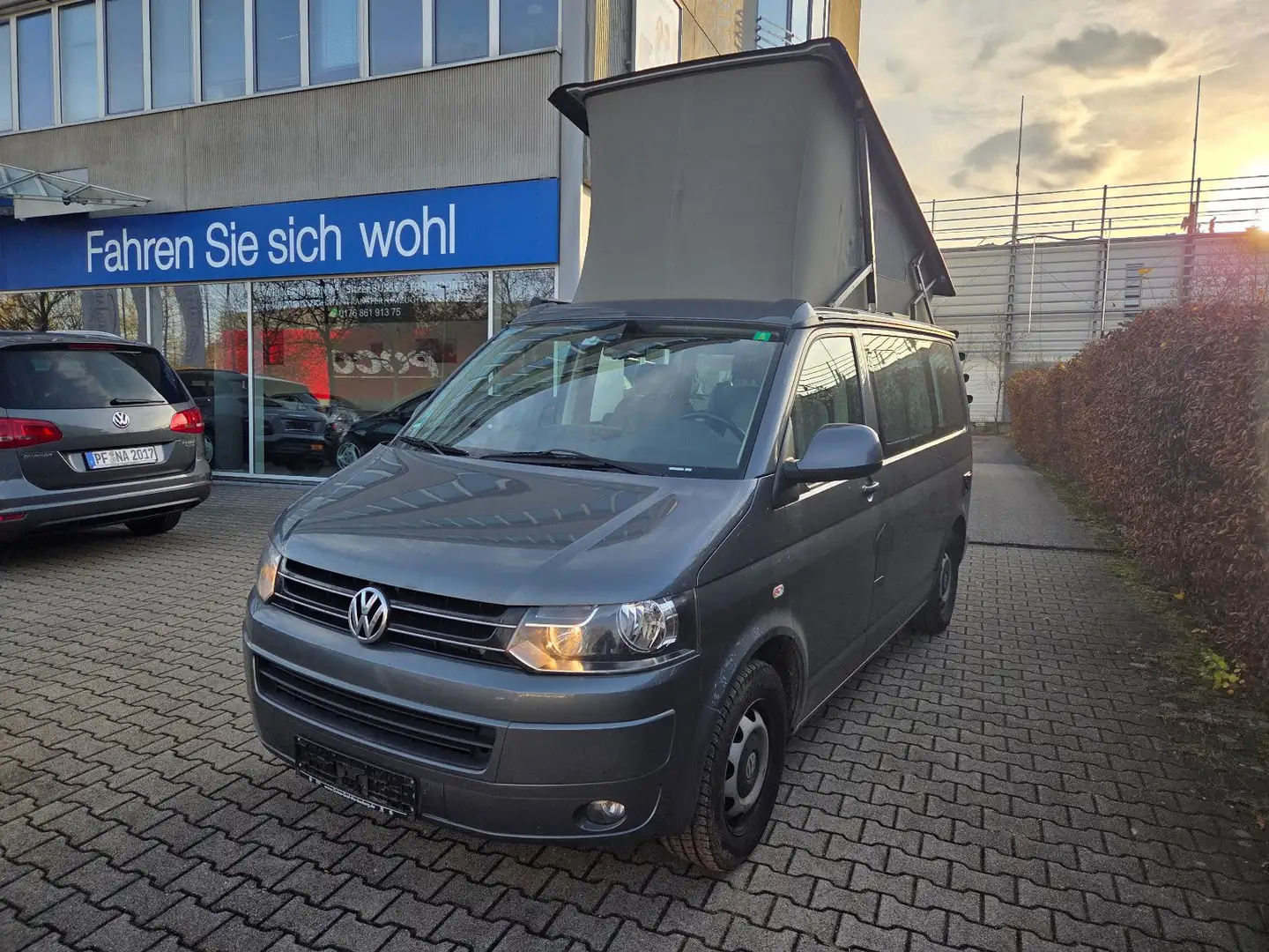 Volkswagen T5 California 1.HD STDHZG 3-ZONE-AC MFL SHZ PDC Gris - 1