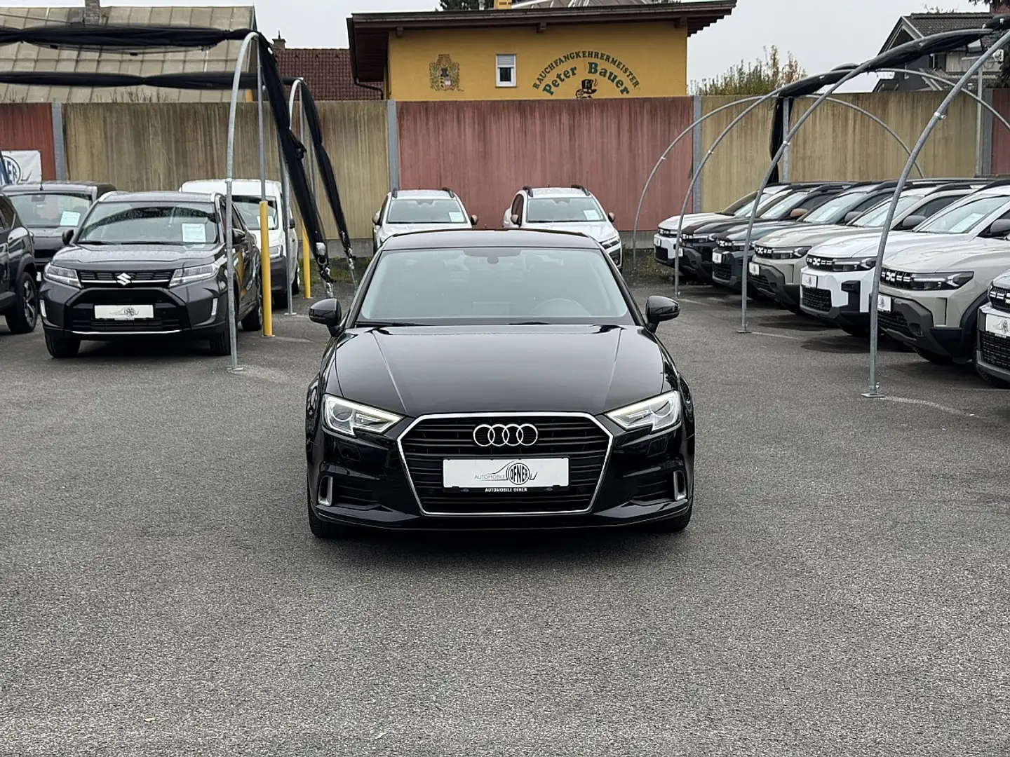 Audi A3 1,6 TDI sport Limousine PDC Sitzheizung Navi Kl... Noir - 2