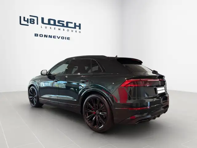 Audi Q8 SUV quattro Exclusive color