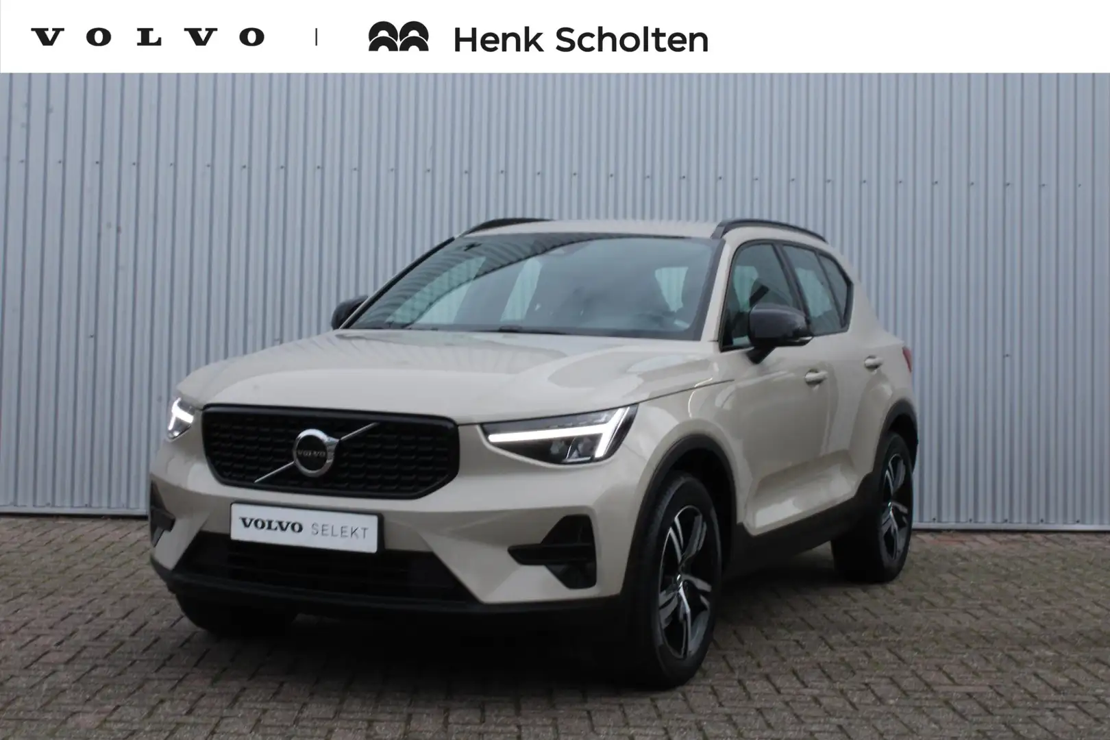 Volvo XC40 B4 Plus Dark | Verwarmbare Voorstoelen en Stuurwie Bruin - 1