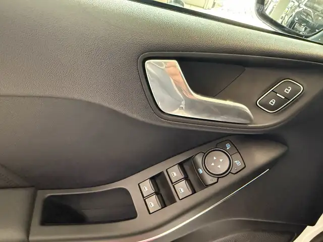 Ford Fiesta view 14