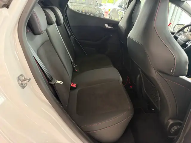 Ford Fiesta view 12