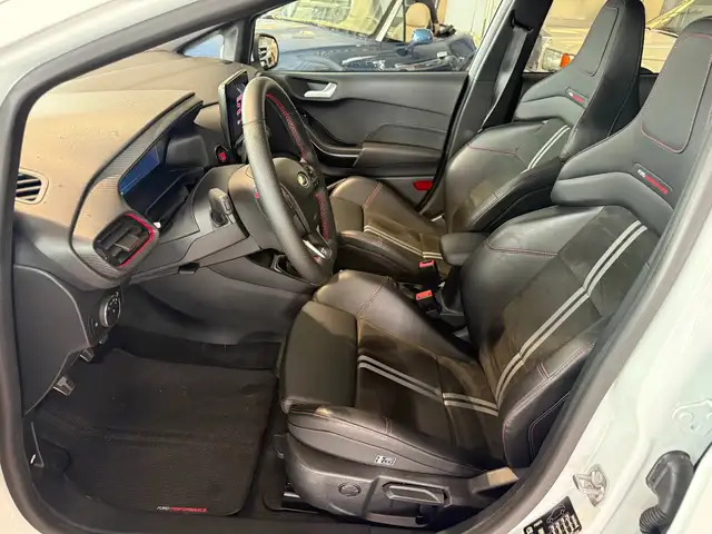 Ford Fiesta view 11