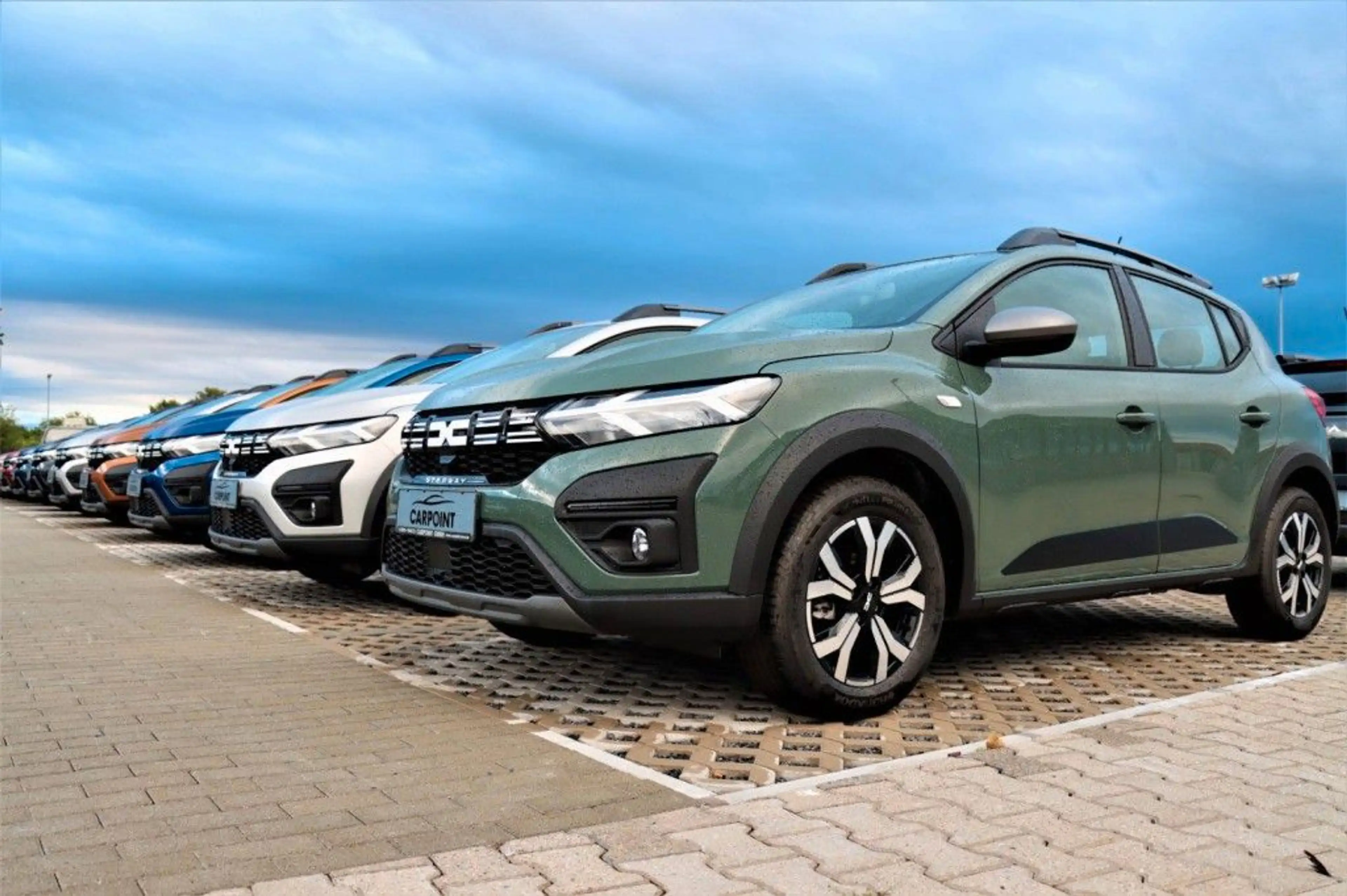 Dacia Sandero Stepway Expression ECO-G 120 Auto — photo 6