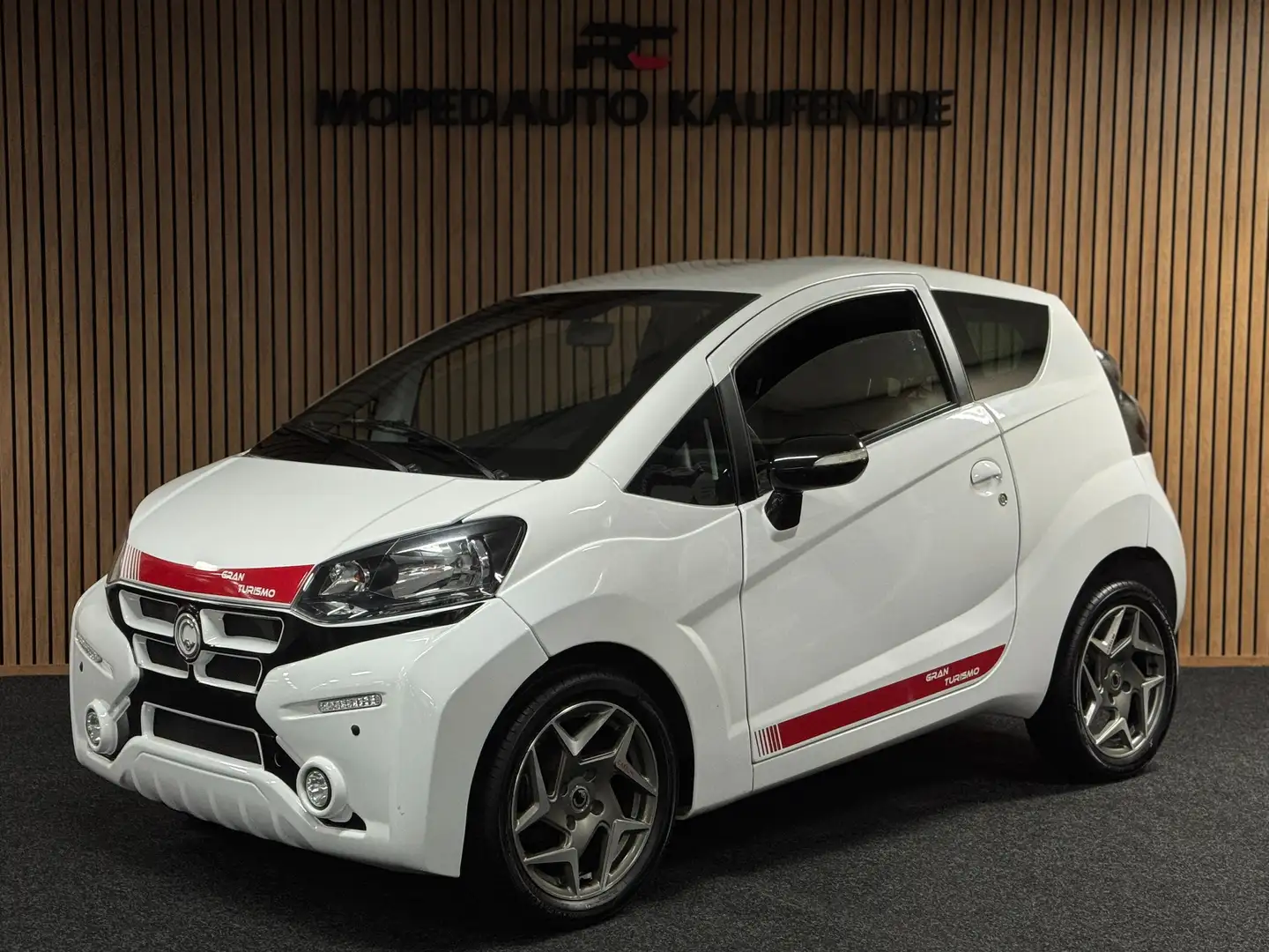 Casalini M20 GRAN TURISMO SPORT /roten Sportgurten / Multimedia - 1