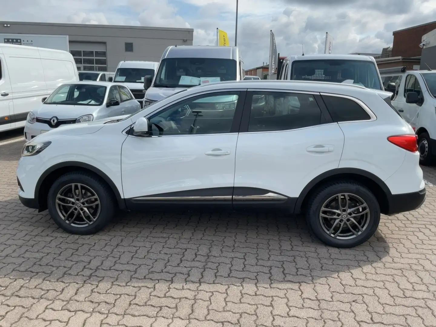 Renault Kadjar Limited DeLuxe 1.3 TCe 140 Weiß - 2