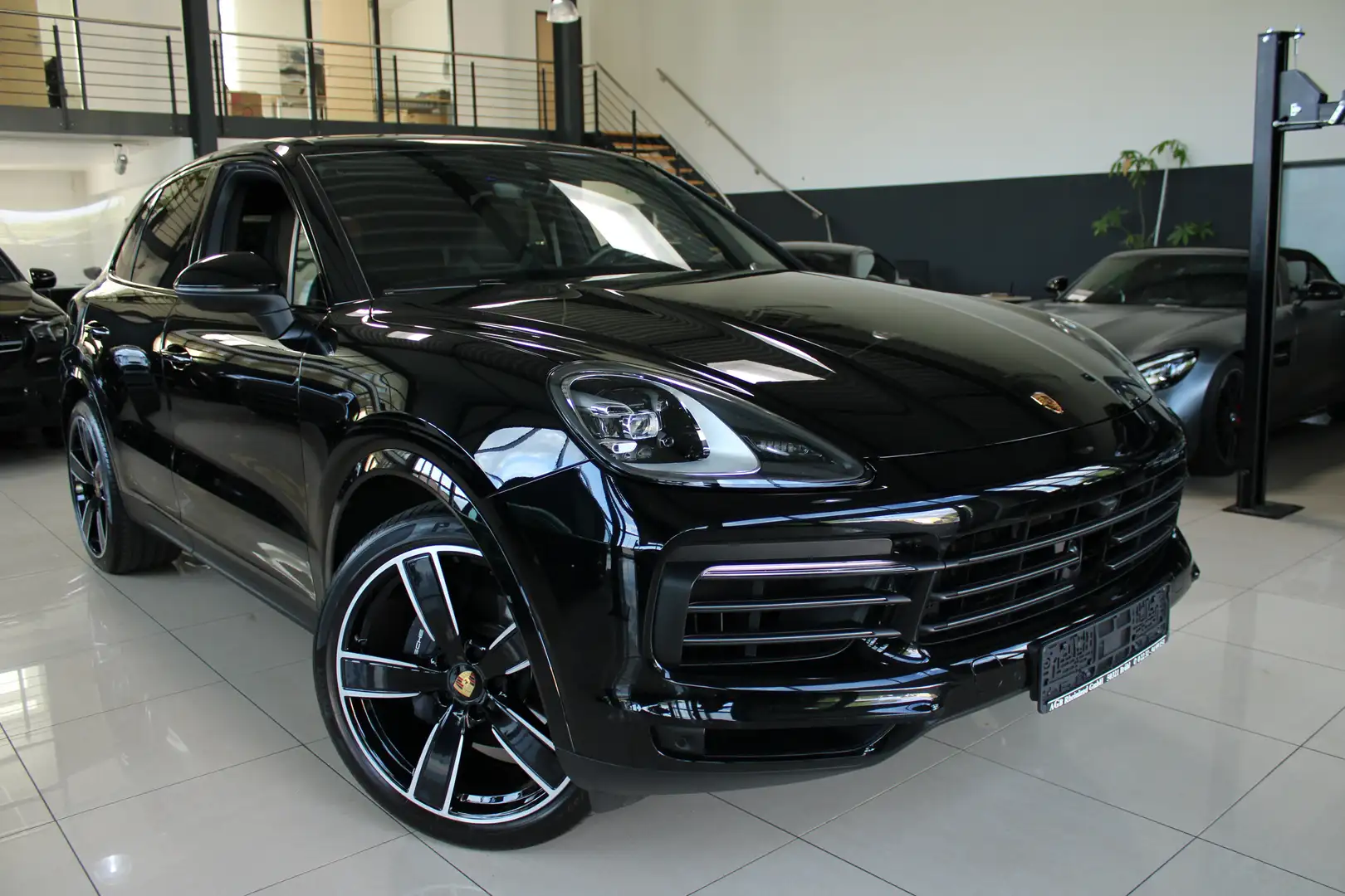 Porsche Cayenne 3.0 PLATINUM EDITION 340PS PANORAMA BOSE ALU22 TOP Noir - 1