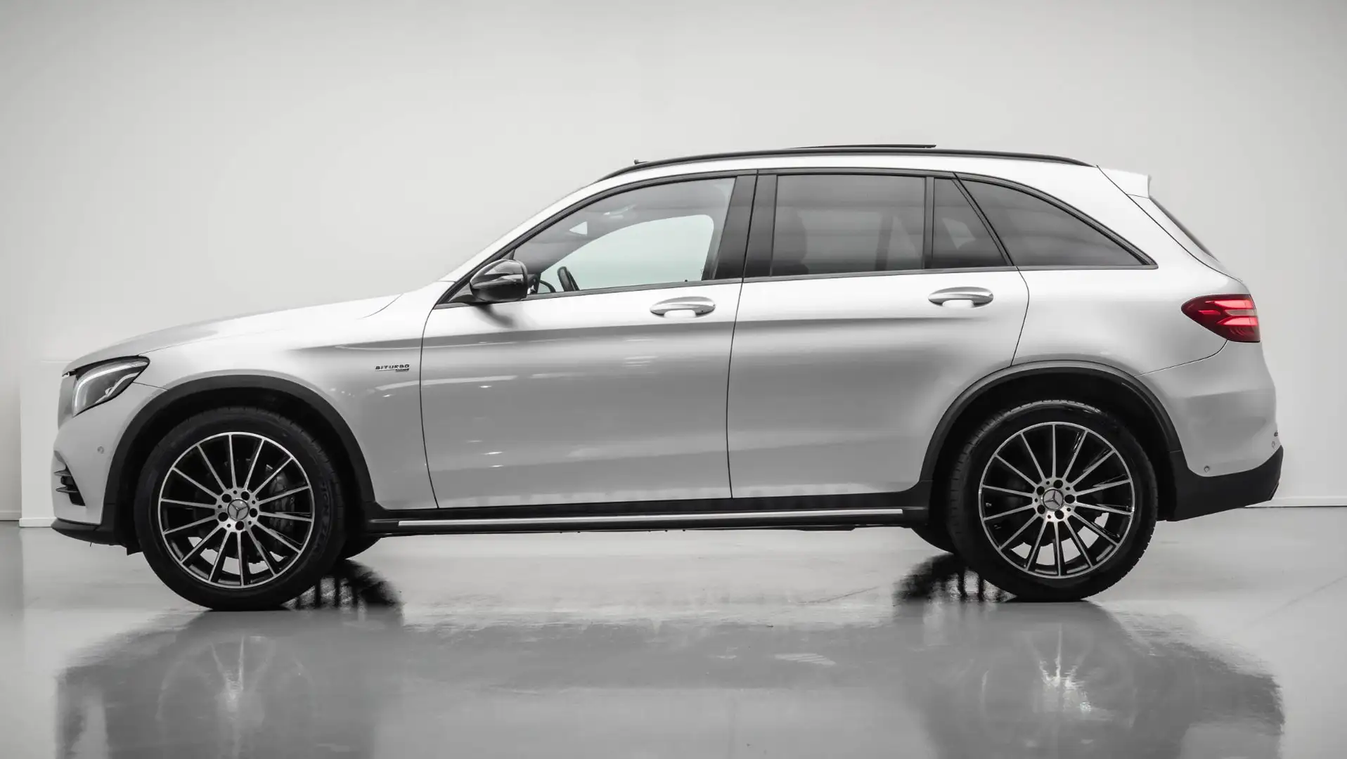 Mercedes-Benz GLC 43 AMG 4MATIC |Pano|Memory|Burmester|Keyless|Carbon| Stříbrná - 2