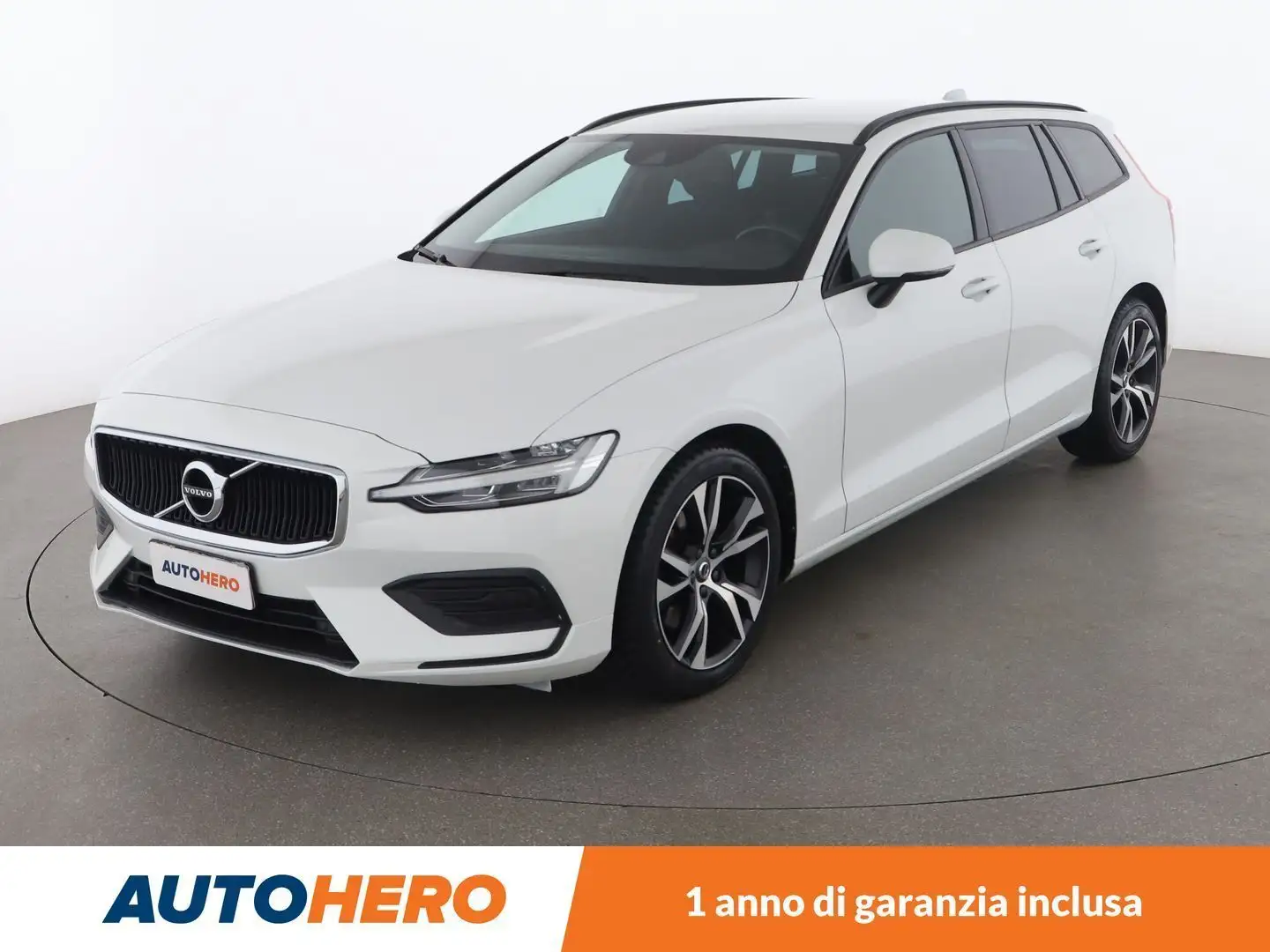 Volvo V60 2.0 B4 Momentum Business Geartronic Bianco - 1