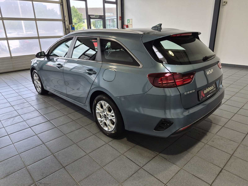 Kia Ceed / cee'd Ceed 1.5 T-GDI Vision  DCT|Kamera|CarPlay|Sitzhz — photo 4