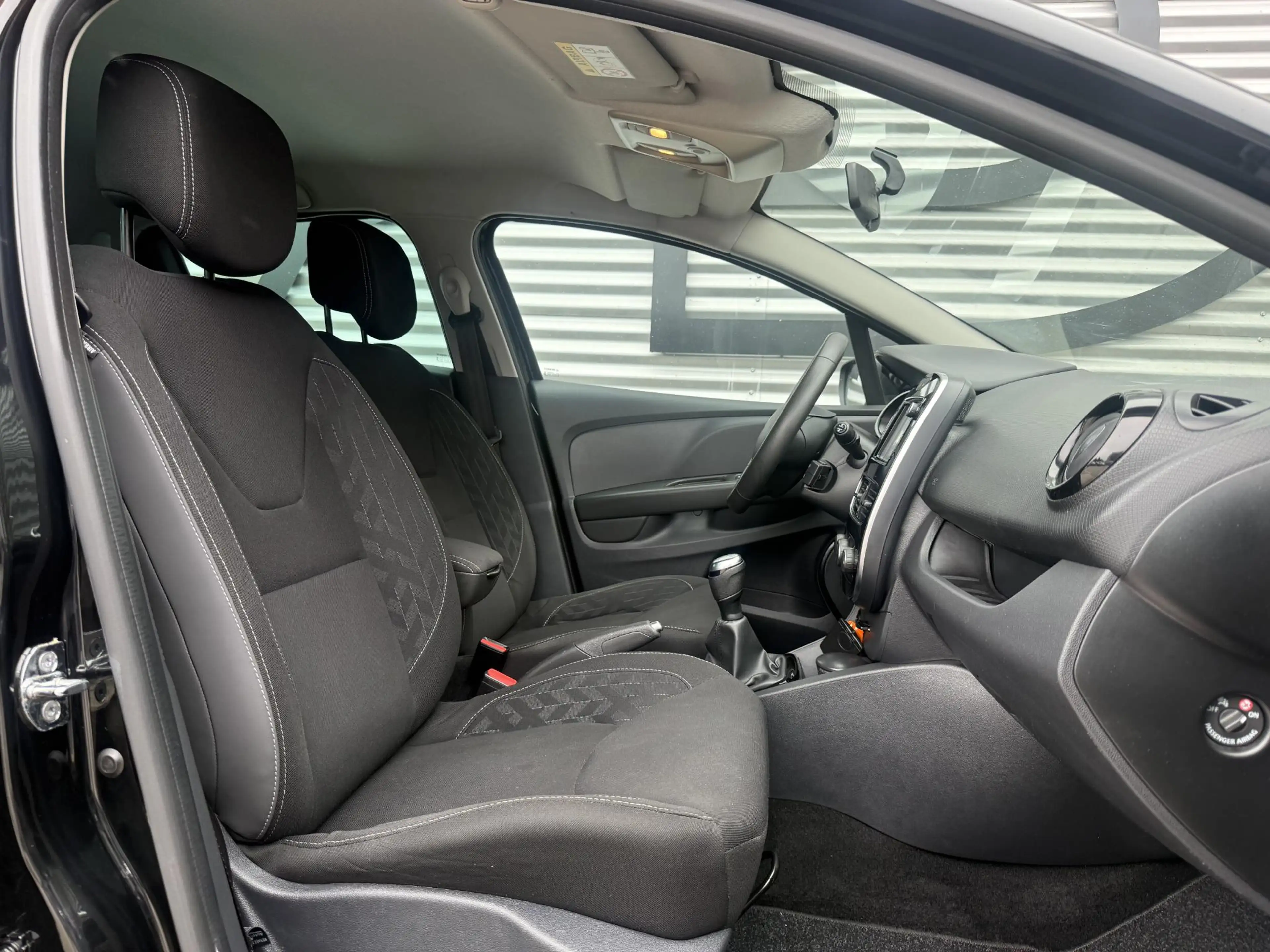 Renault Clio 0.9 TCe Limited Navi|Airco|Elek ramen|PDC|Lm velge — photo 6