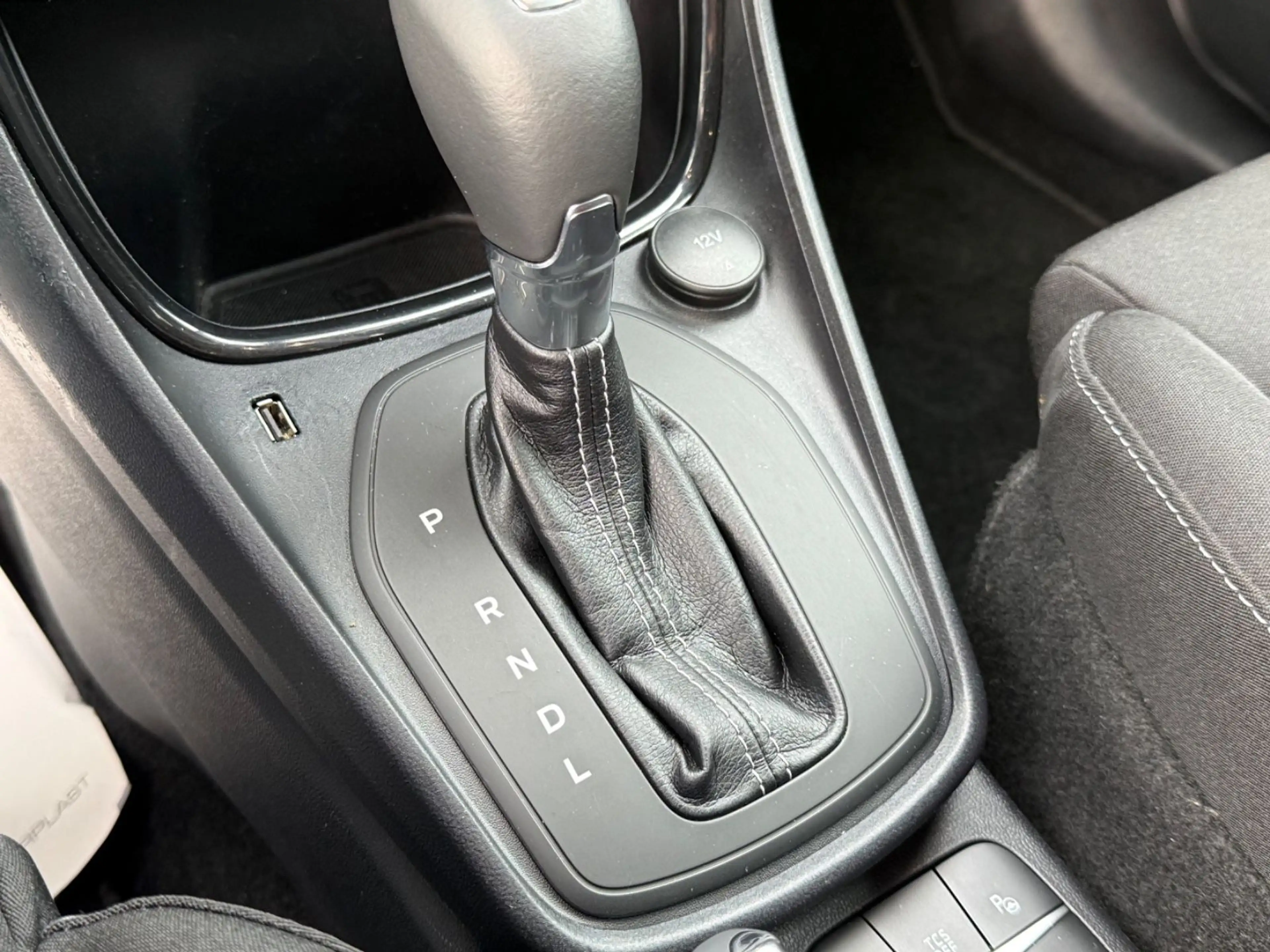 Ford Puma Titanium AUTOMATIK AHK DAB LED — photo 18