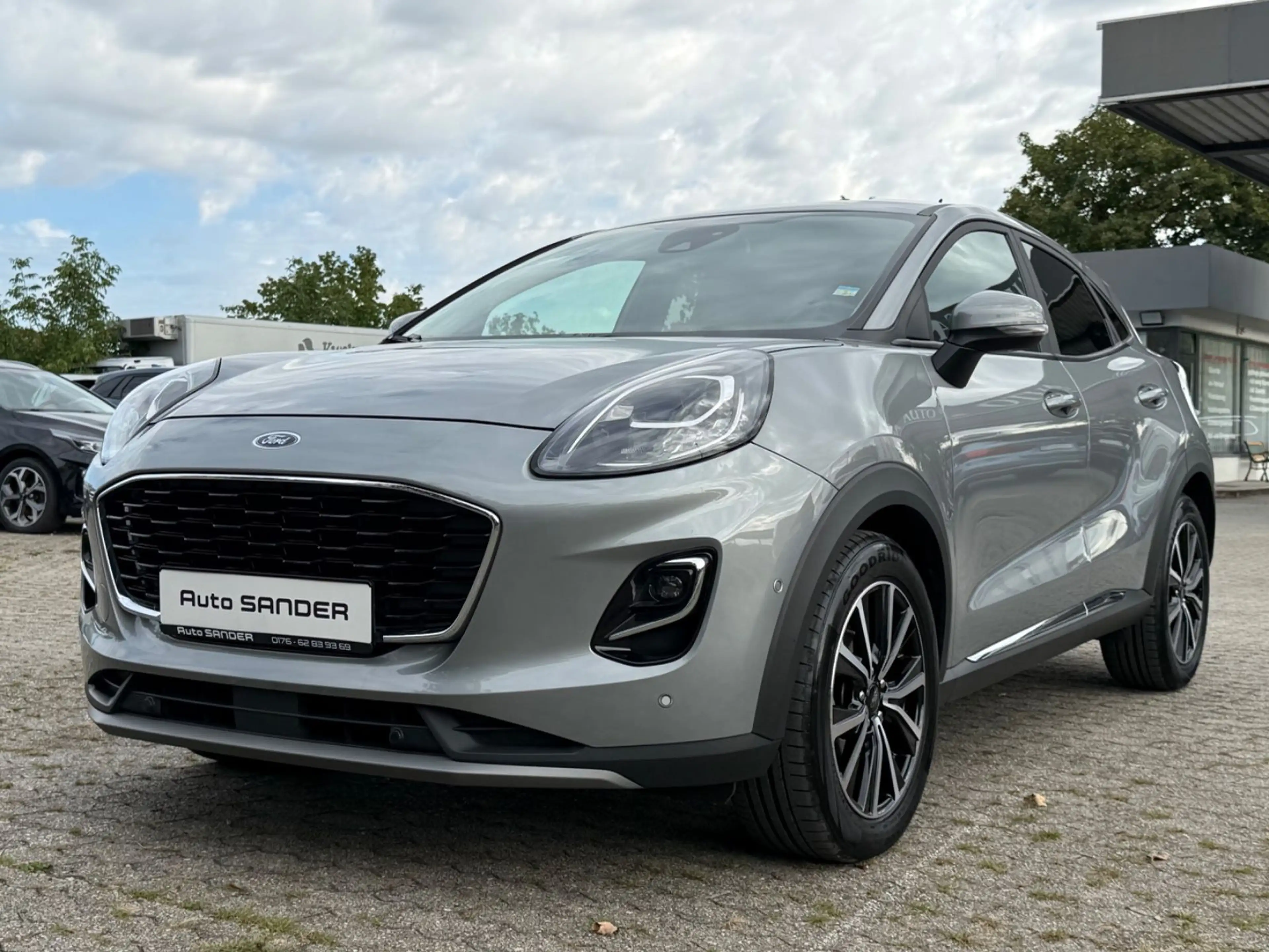 Ford Puma Titanium AUTOMATIK AHK DAB LED