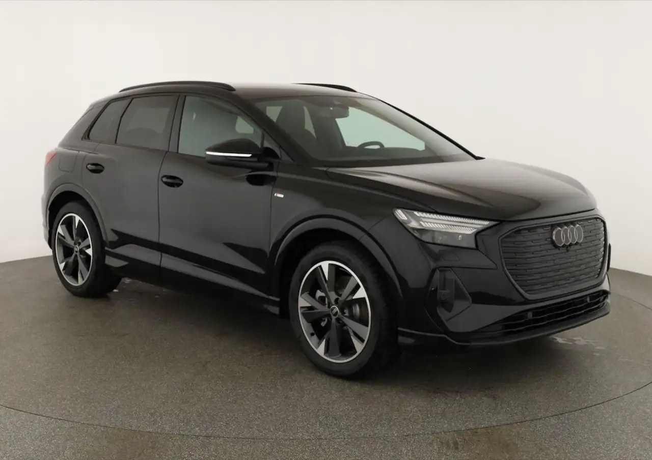Audi Q4 e-tron 45 basis quattro S-LINE quattro, Navi, Matrix, ...