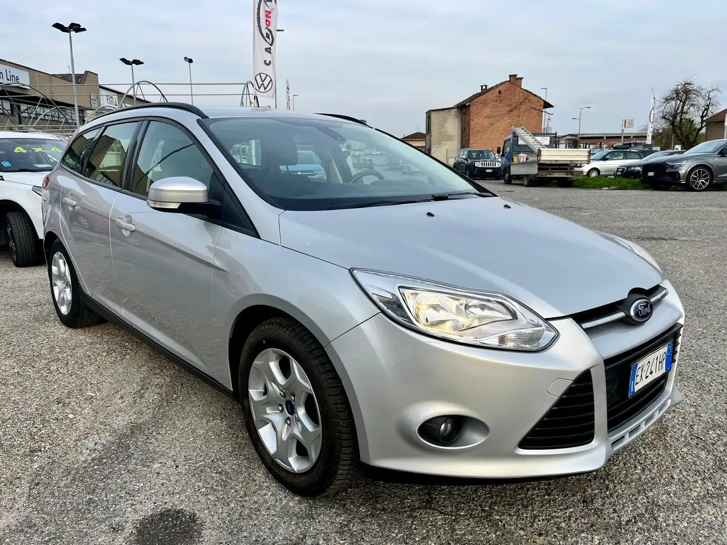 Ford Focus SW 1.6 tdci Plus Business 115cv Plateado - 1