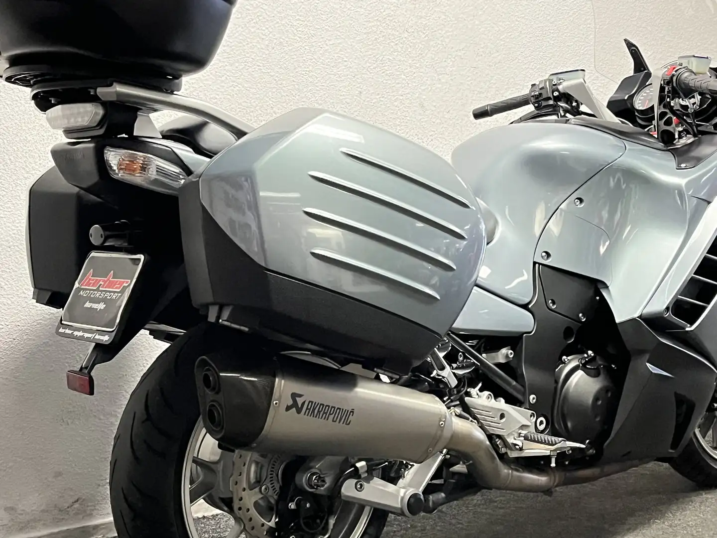 Kawasaki GTR 1400 ABS Silver - 2