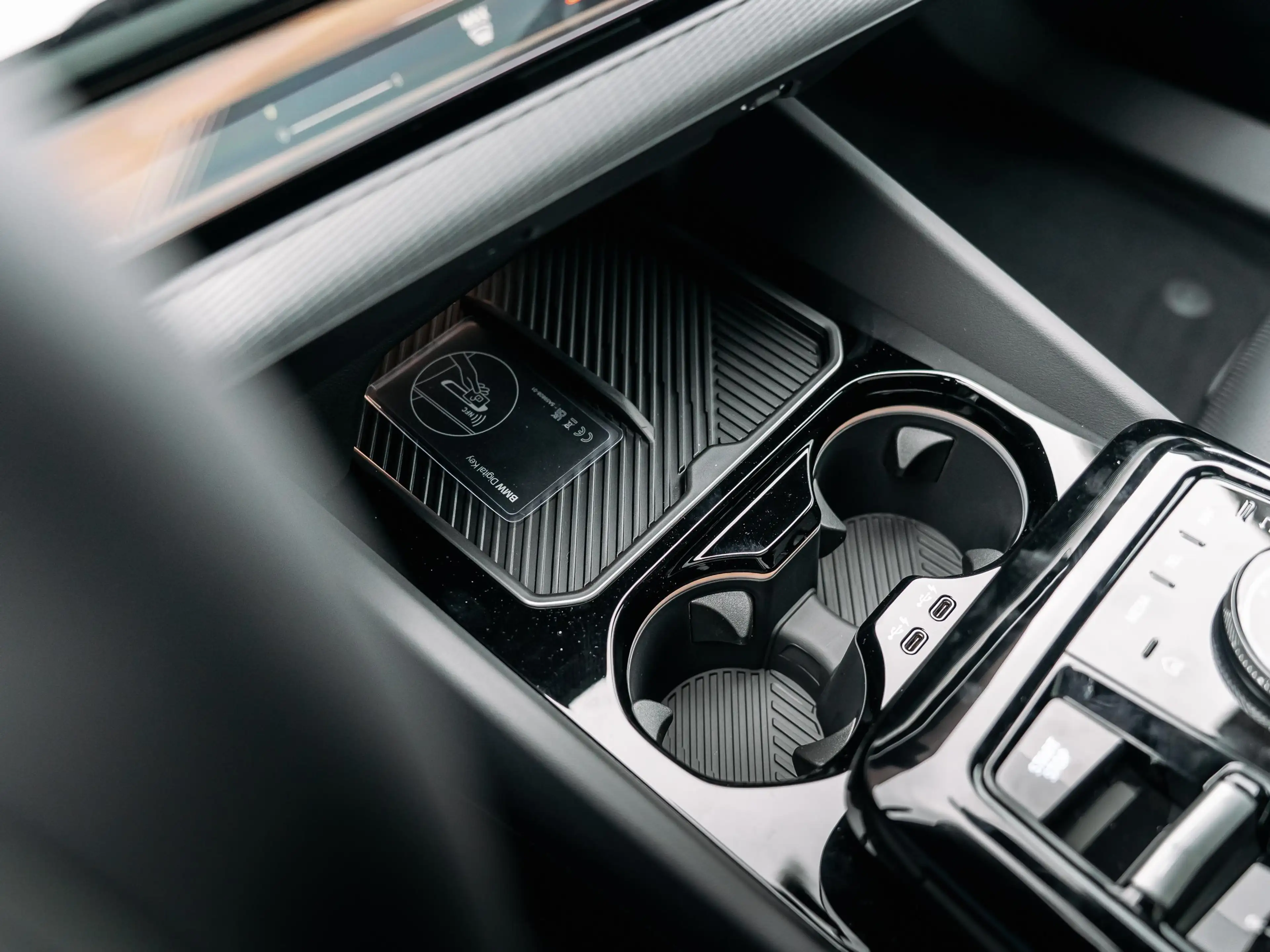 BMW i5 M-Sport Pro — photo 15