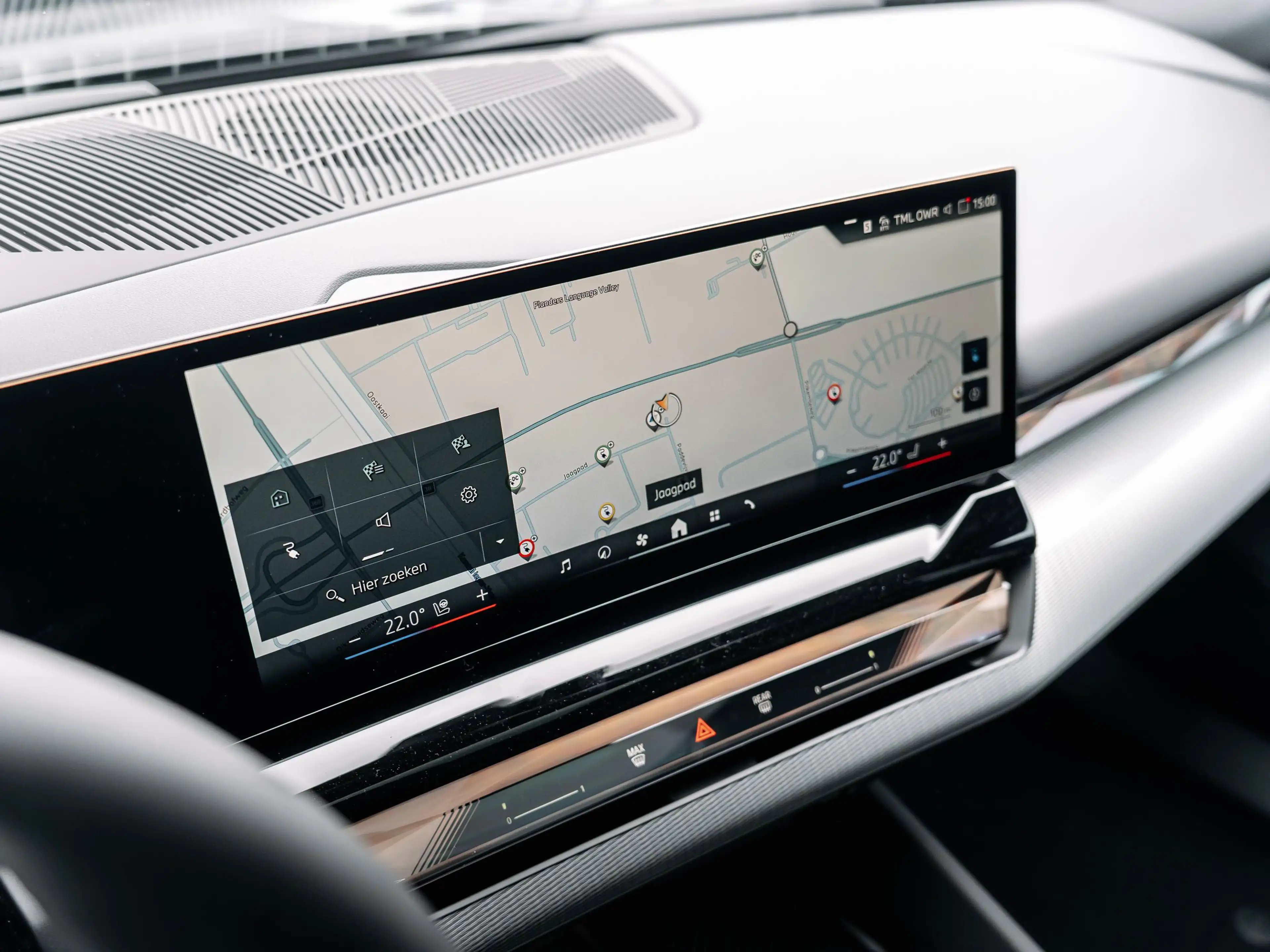 BMW i5 M-Sport Pro — photo 12