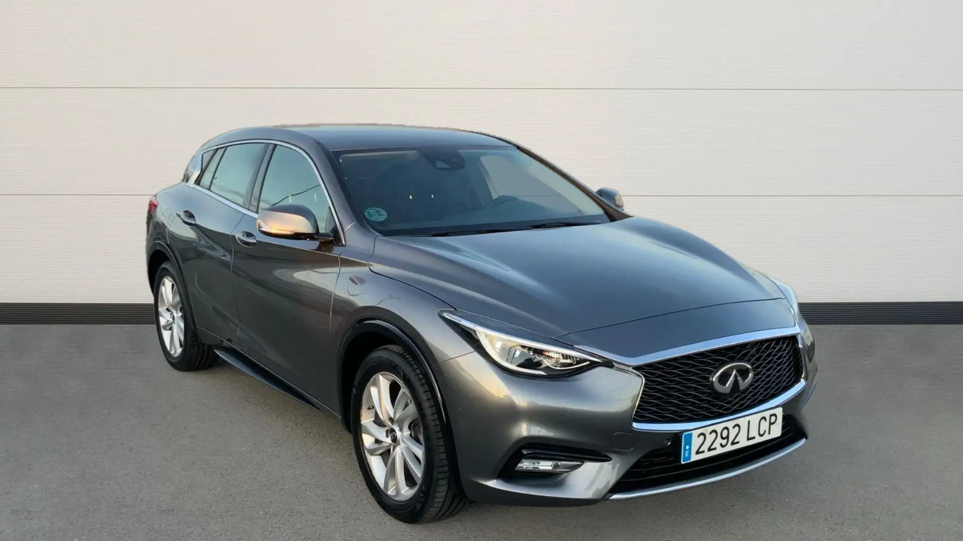 Infiniti Q30 1.6tc Premium 7DCT 156 - 1