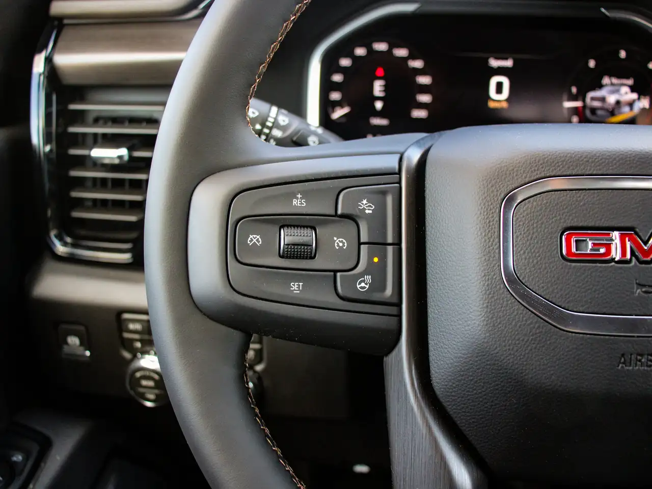 GMC Sierra 3500HD снимка GMC Sierra 3500HD