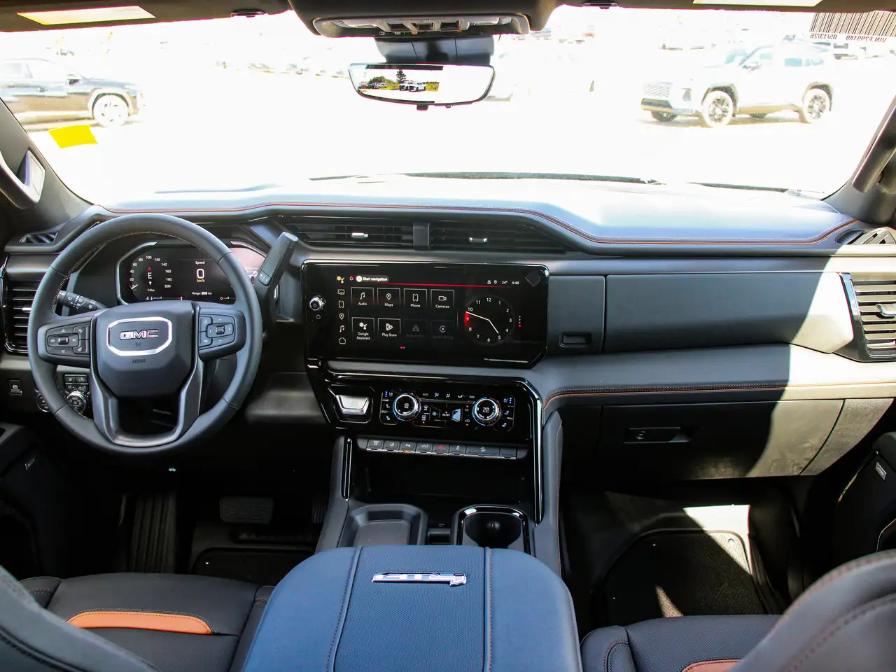 GMC Sierra 3500HD снимка GMC Sierra 3500HD