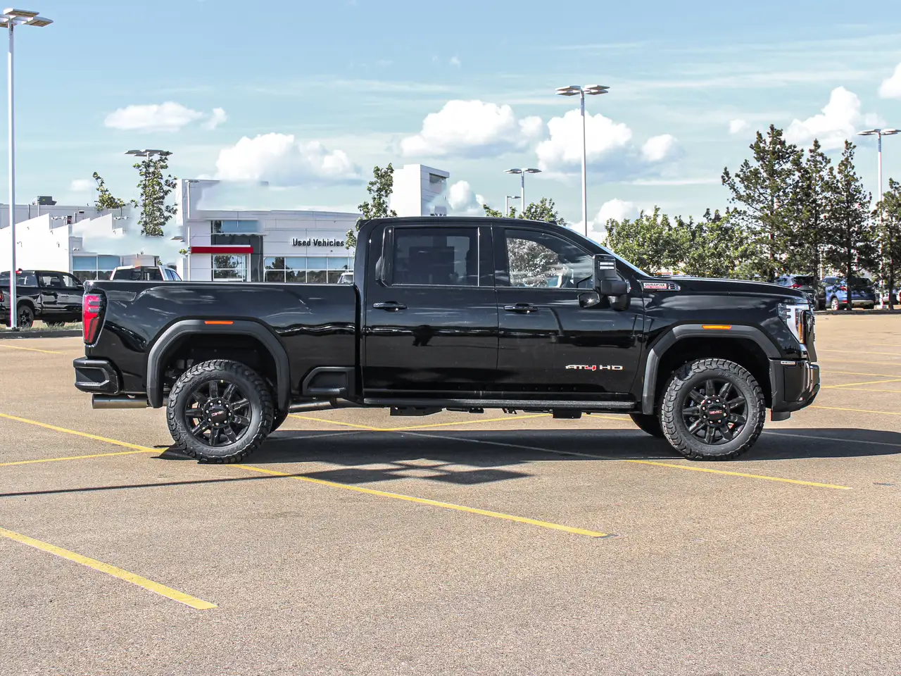 GMC Sierra 3500HD снимка GMC Sierra 3500HD