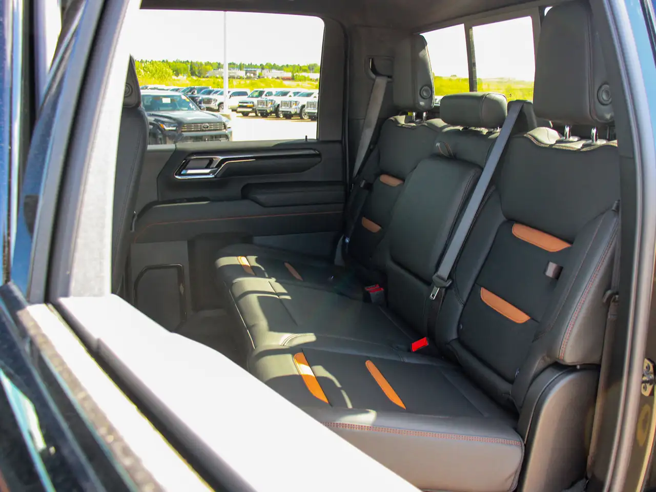 GMC Sierra 3500HD снимка GMC Sierra 3500HD