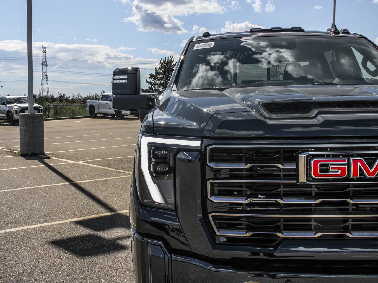 GMC Sierra 3500HD снимка GMC Sierra 3500HD