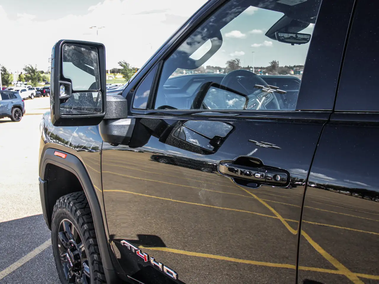 GMC Sierra 3500HD снимка GMC Sierra 3500HD