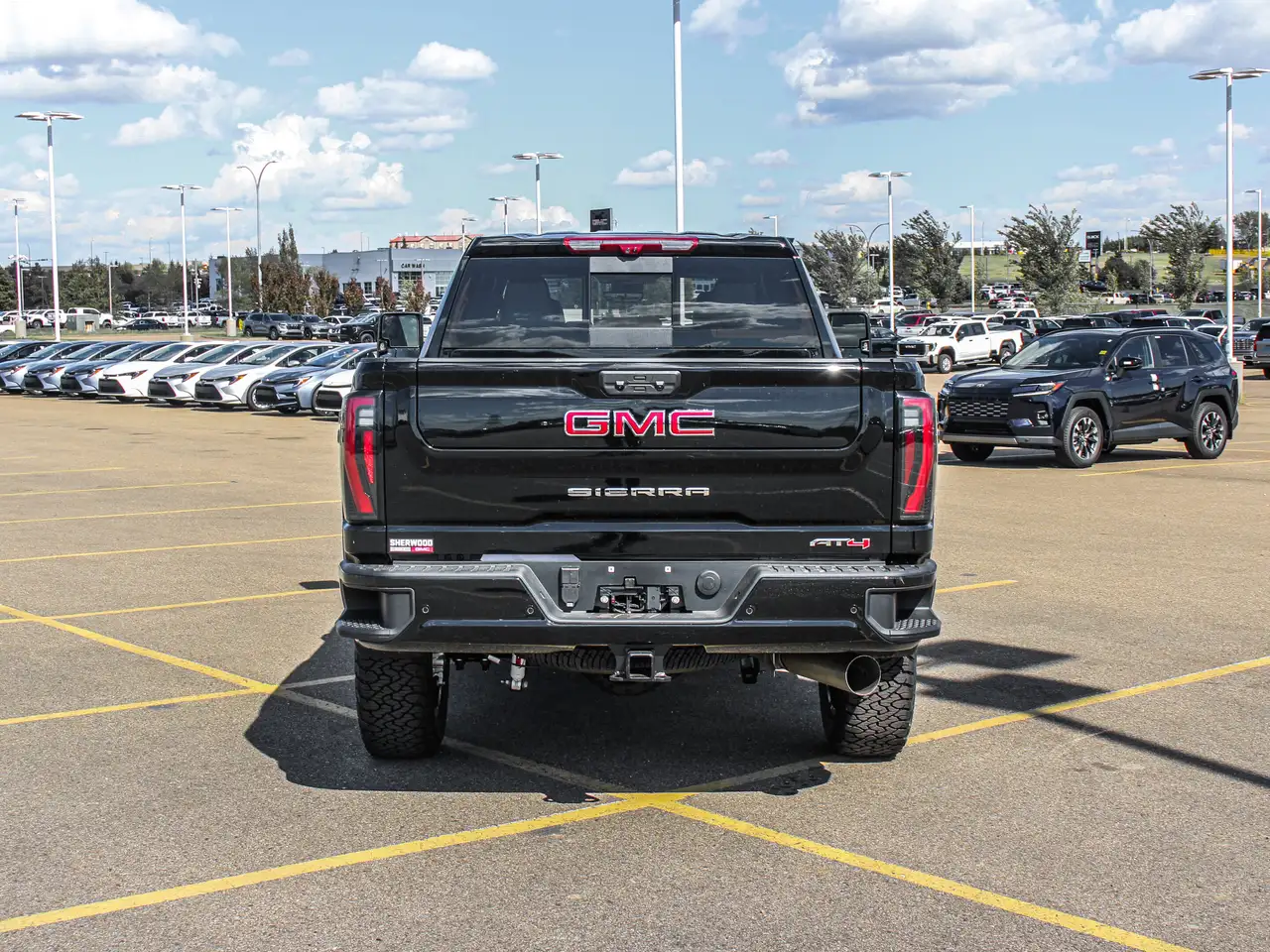 GMC Sierra 3500HD снимка GMC Sierra 3500HD
