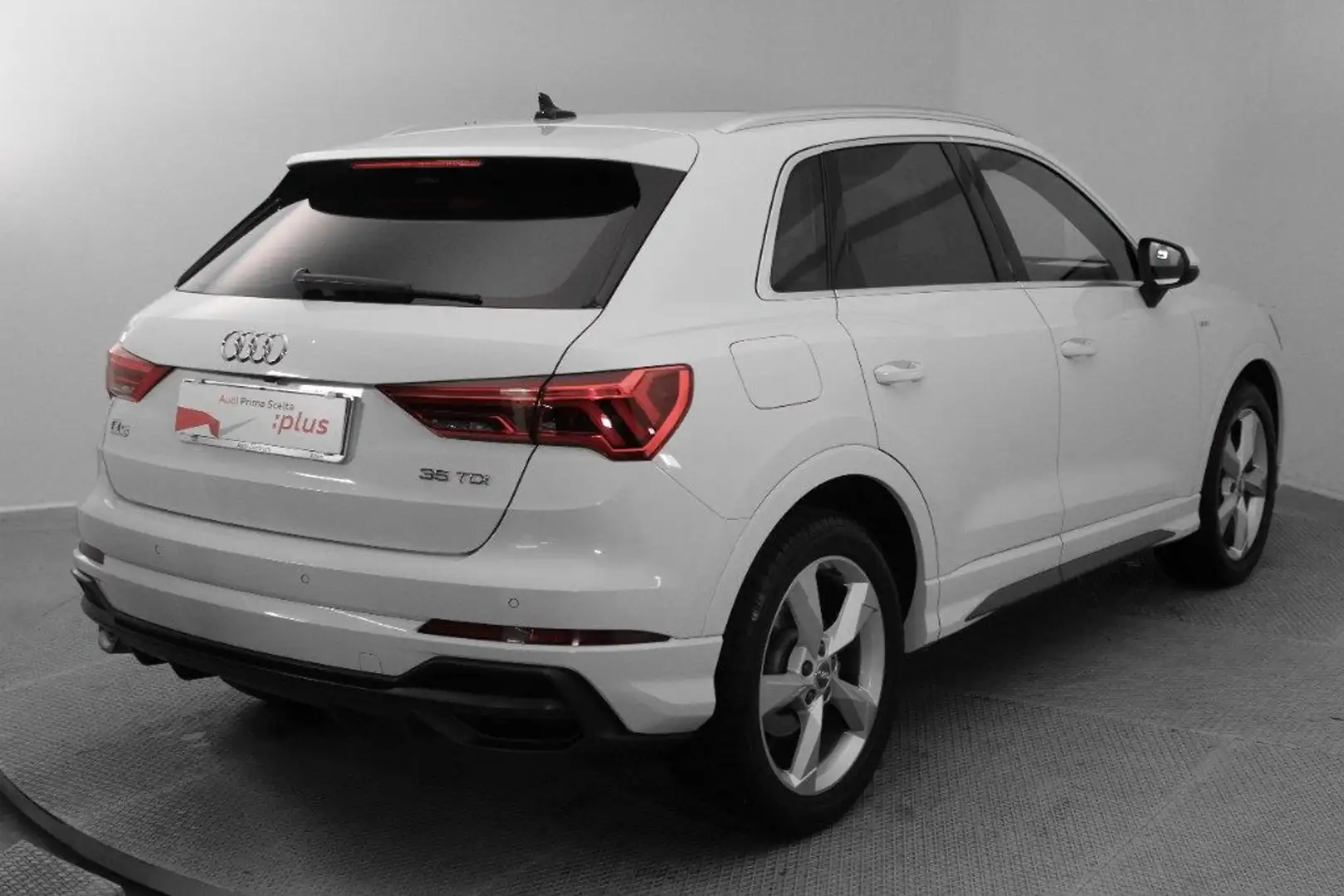 Audi Q3 35 TDI S tronic S line edition Bianco - 2