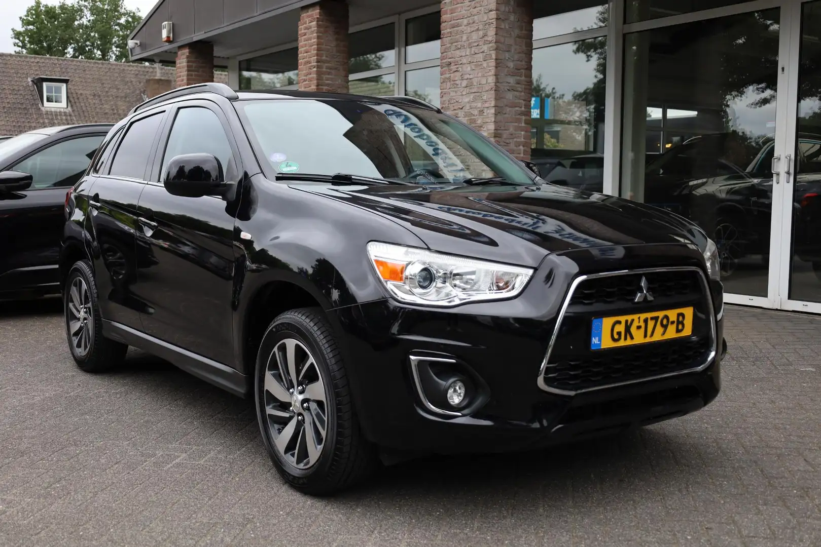Mitsubishi ASX 1.6 Cleartec Invite+ ELEC.SPIEGELS CRUISE CLIMA VO Zwart - 2