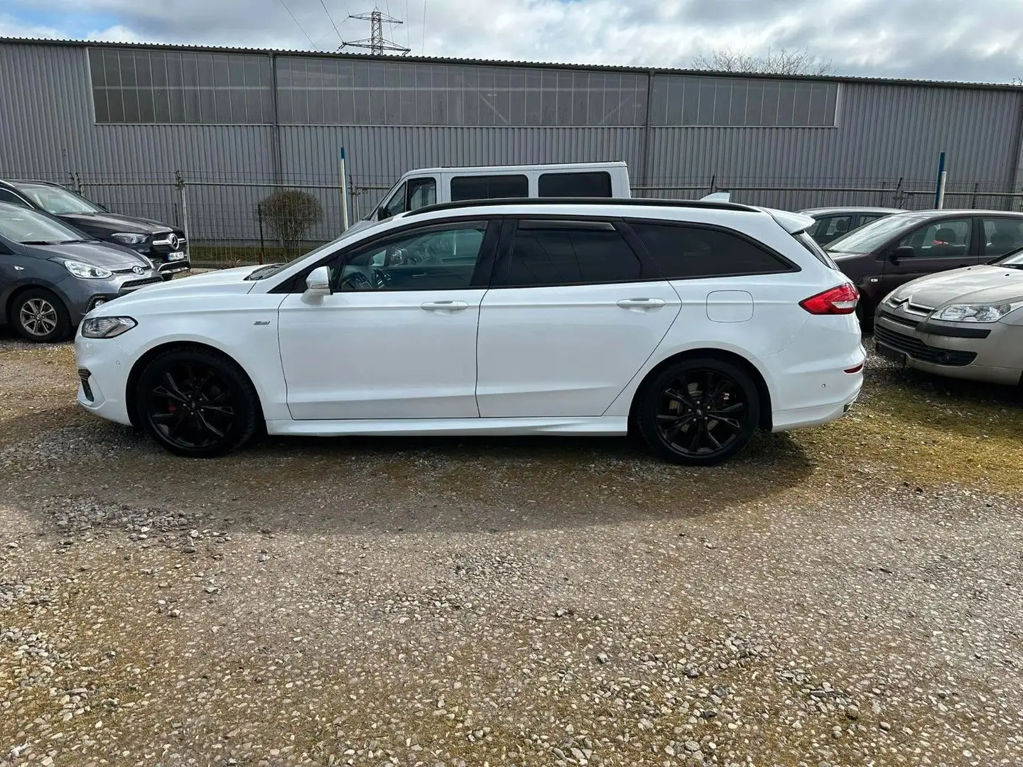 Ford Mondeo Turnier 2,0 D ST-Line AWD Aut  Extras Voll Blanc - 2