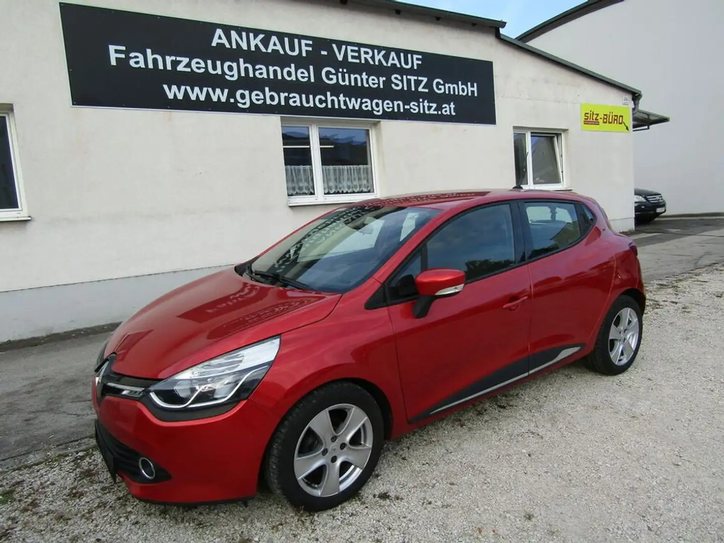 Renault Clio Dynamique Rouge - 1