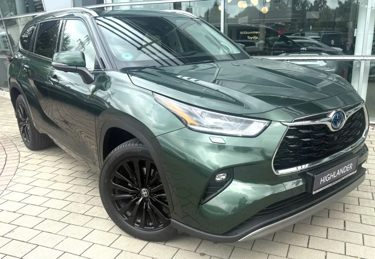 Toyota Highlander 2.5 Hybrid Luxury Zielony - 1