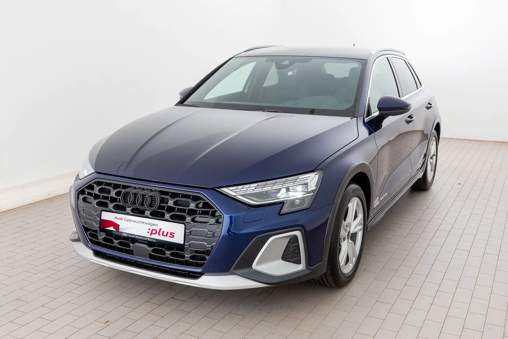 Audi A3 35 TFSI S tronic Blau - 2