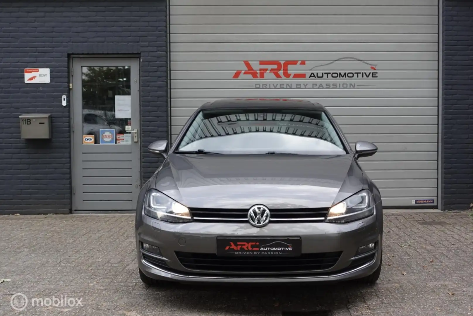 Volkswagen Golf 1.4 TSI ACT Comfortline - Pano/Cruise - NAP Grijs - 2