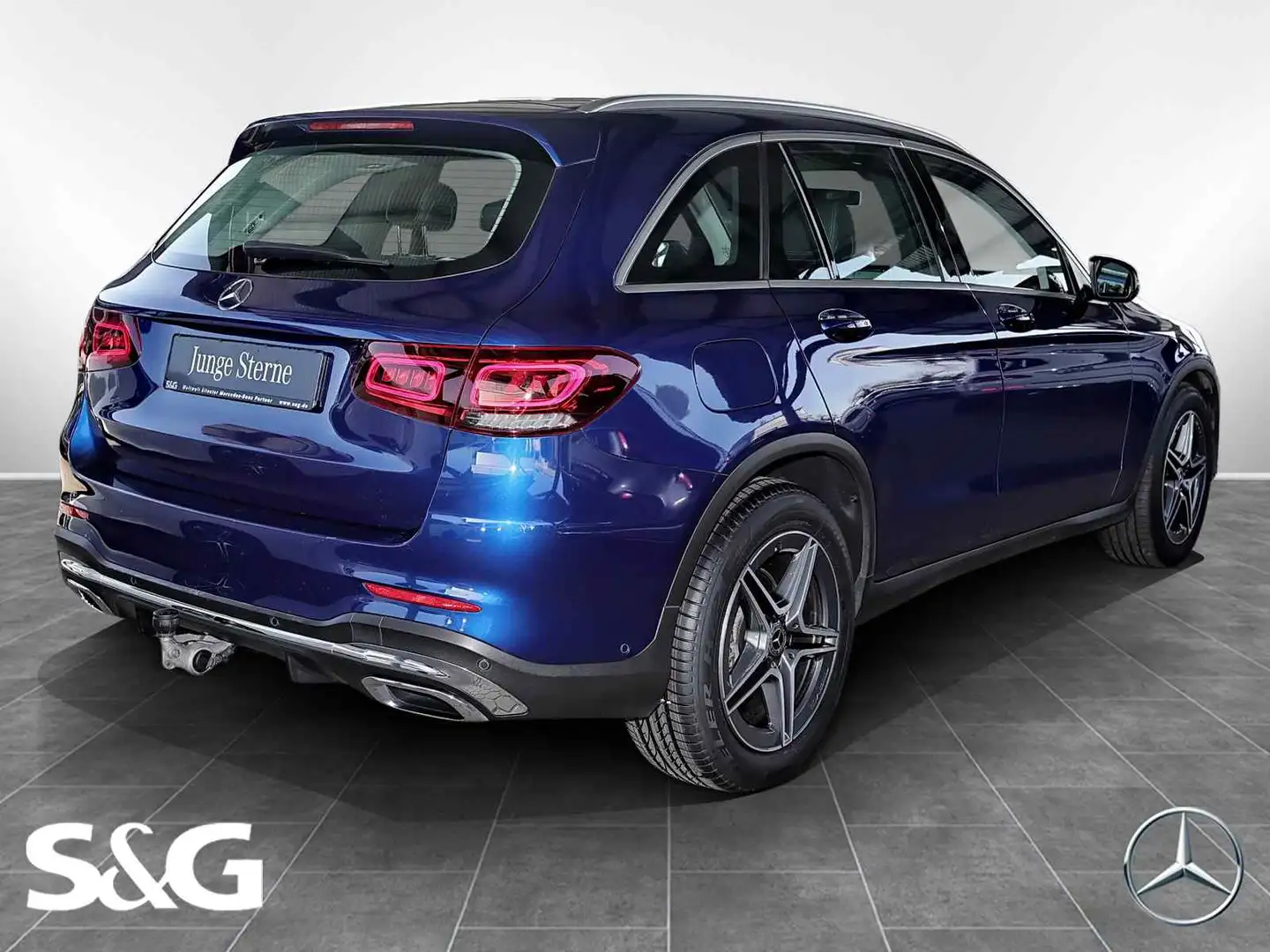 Mercedes-Benz GLC 300 d 4M AMG Distronic Pano AHK Multibeam Albastru - 2