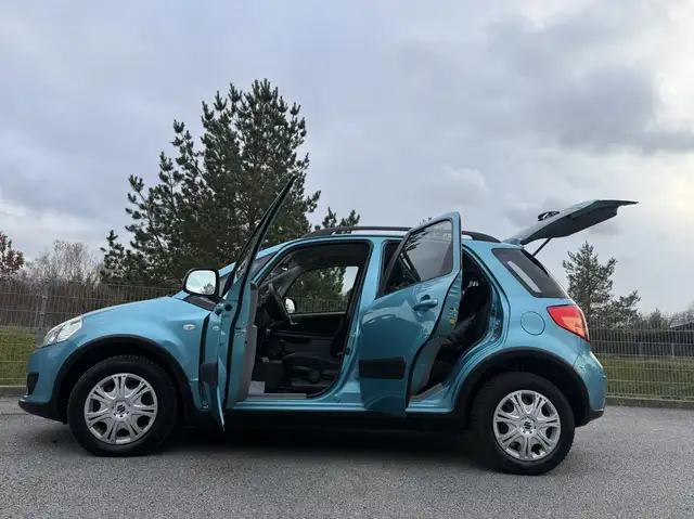 Suzuki SX4 SX4 1.6 Automatik 4x2 Comfort Tüv 10/2027