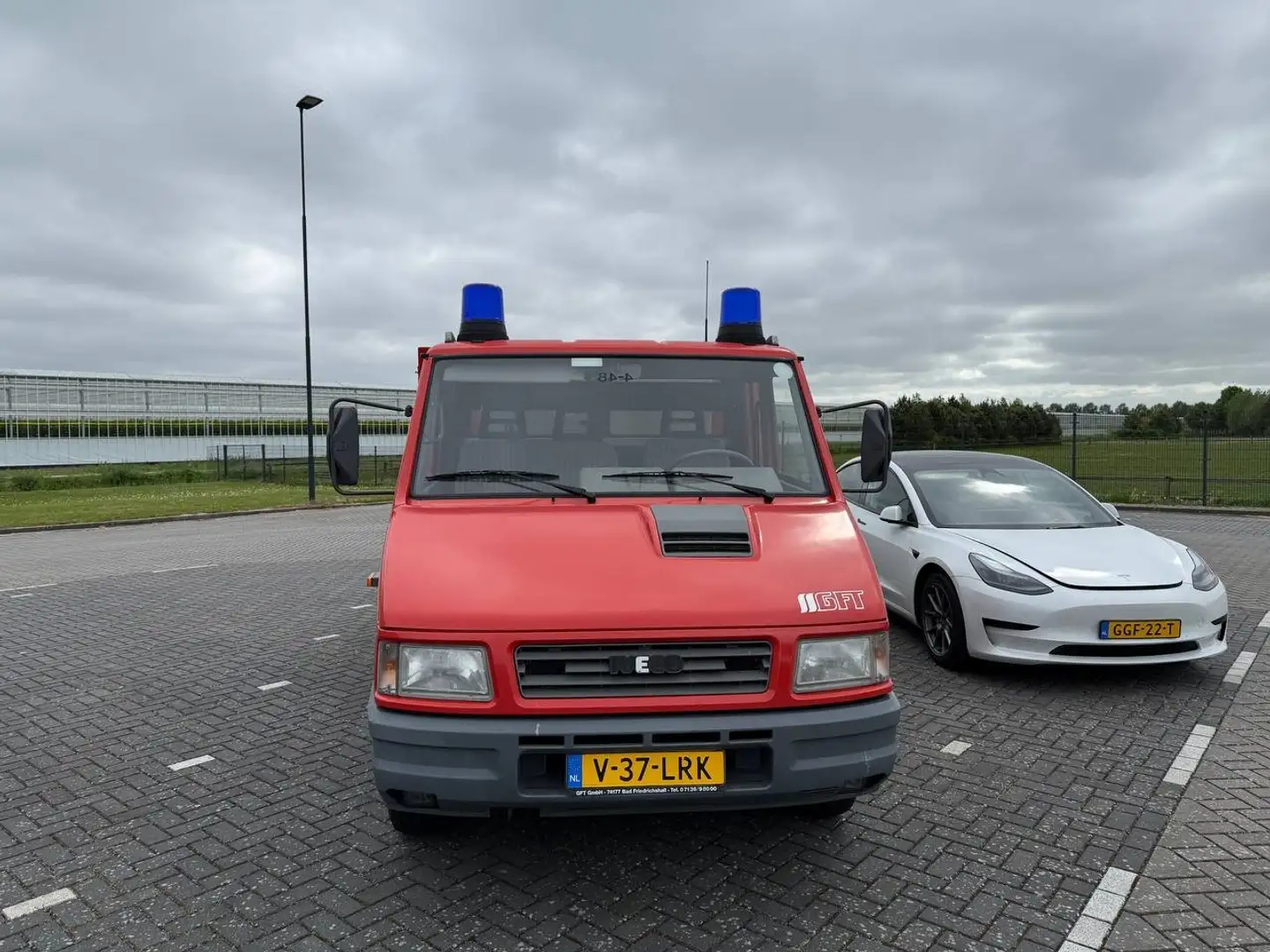 Iveco Daily S49-10 3.5t Червоний - 2