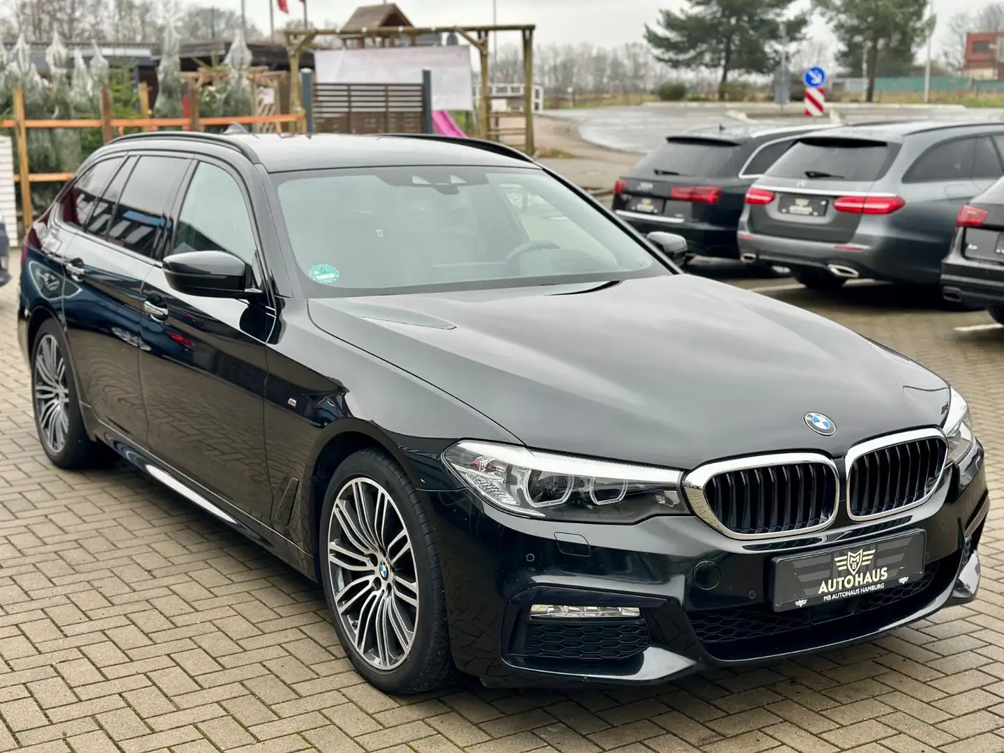 BMW 530 Touring 530 i xDrive,M-Sport,LED,AHK,VOL,TOP Schwarz - 2