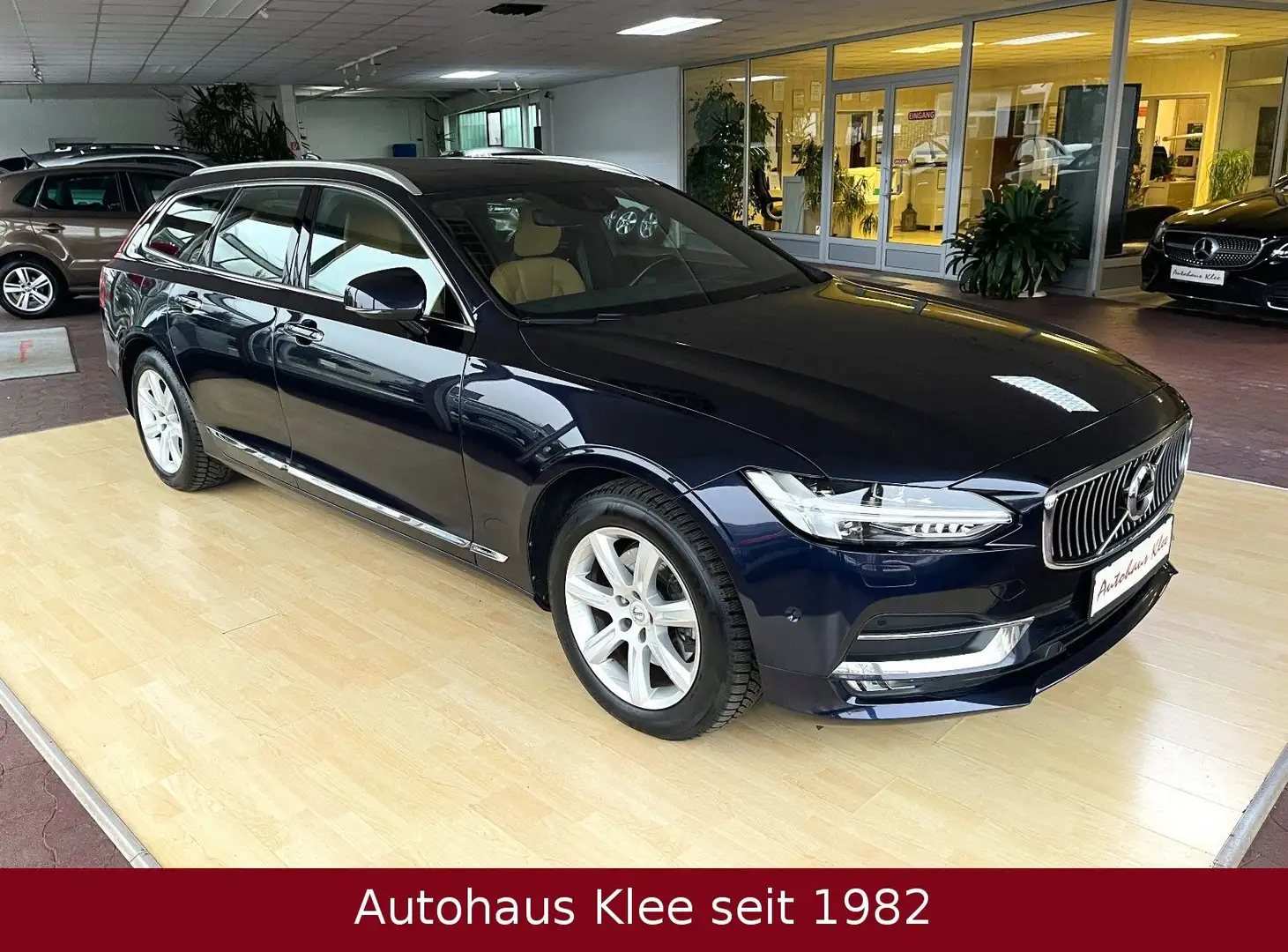 Volvo V90 D4 Inscription *AHK*LED*Head-Up*Pano*1.Hd* Bleu - 2