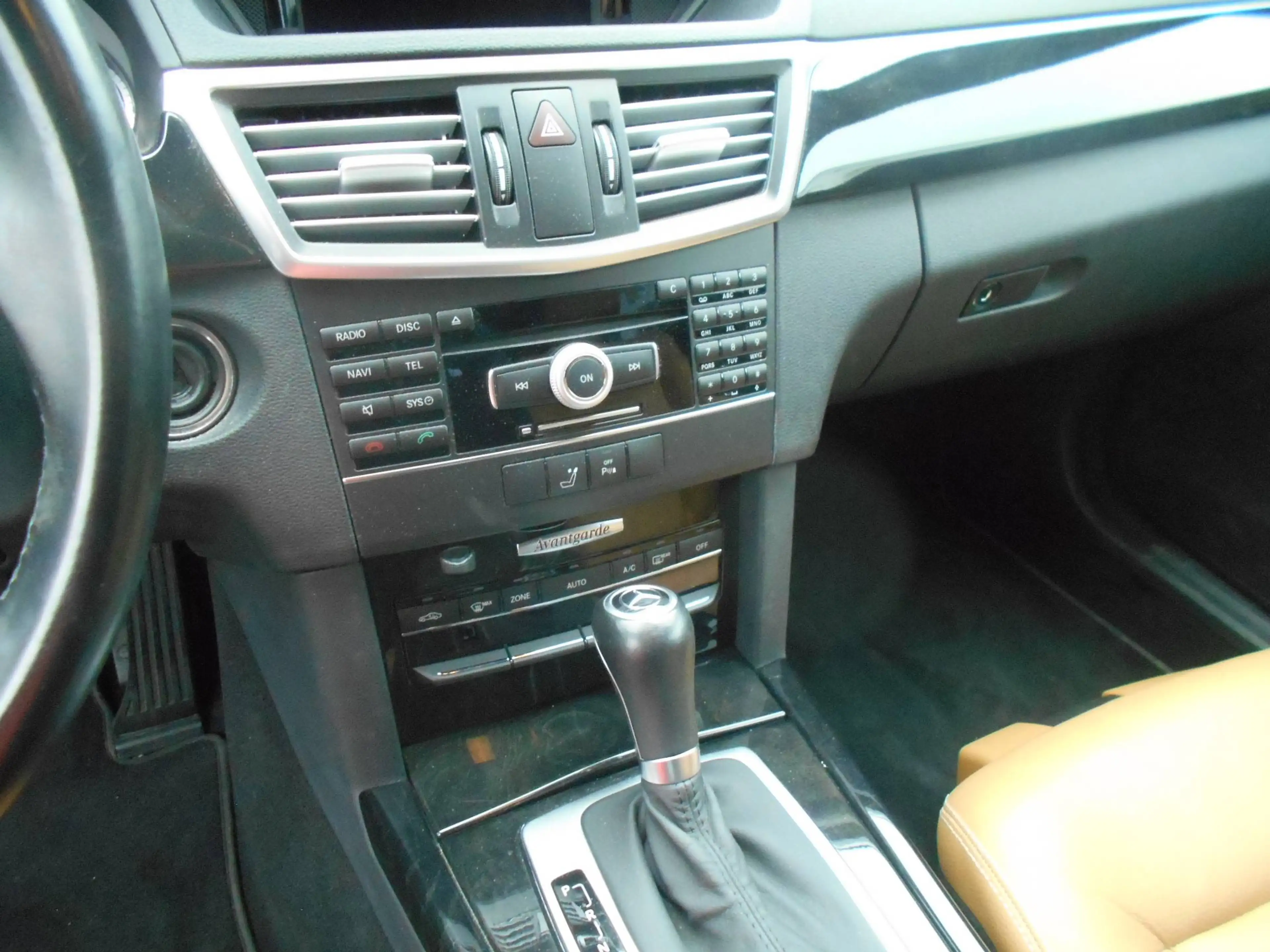 Mercedes-Benz E 250 E 250 CDI BlueEfficiency /Kamera /AHK /Leder/Automatik/ — photo 8