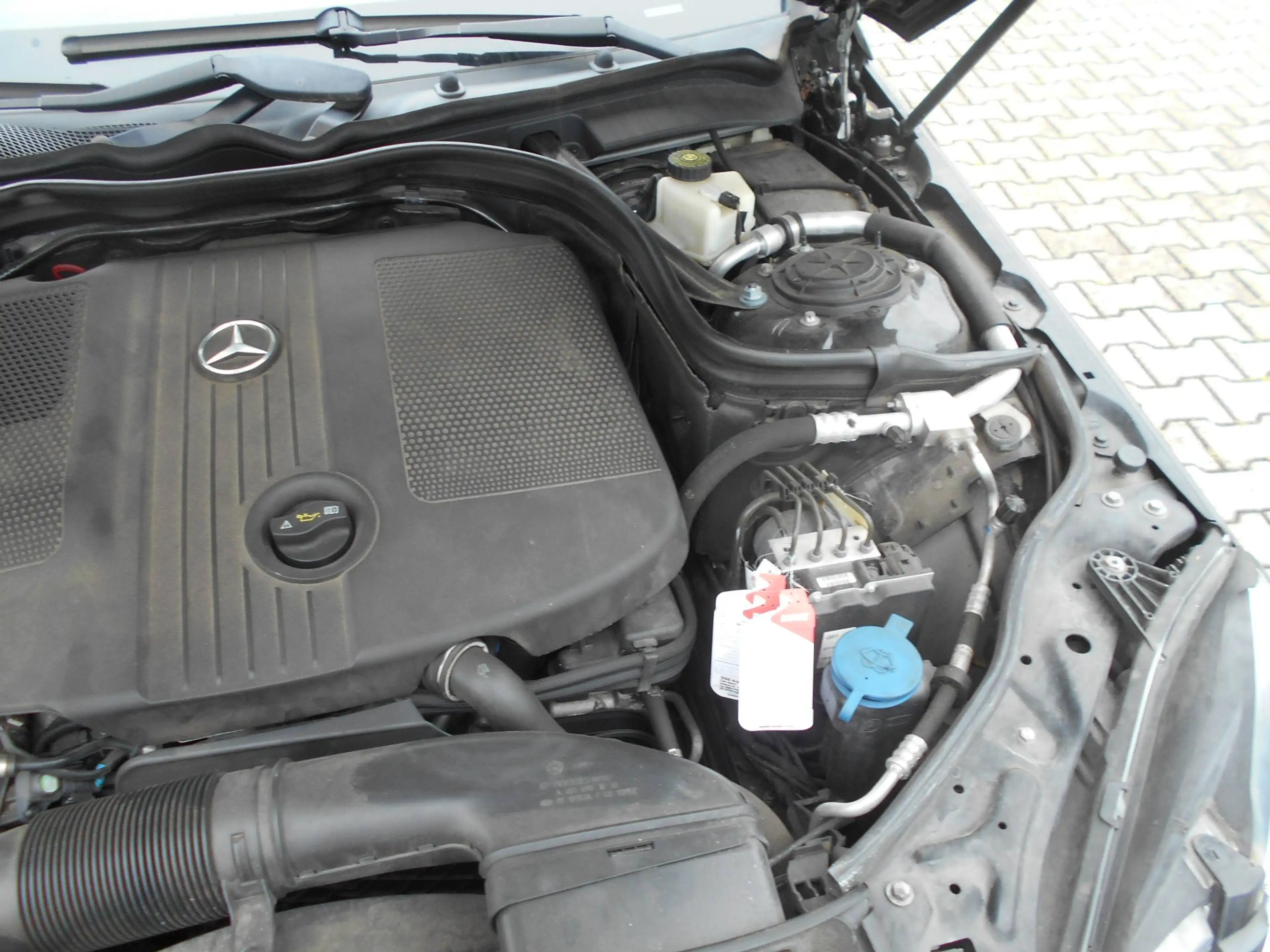 Mercedes-Benz E 250 E 250 CDI BlueEfficiency /Kamera /AHK /Leder/Automatik/ — photo 12